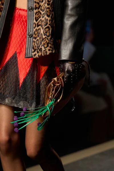 Look 77